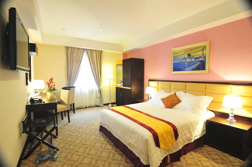Hallmark Crown Hotel Malacca Esterno foto